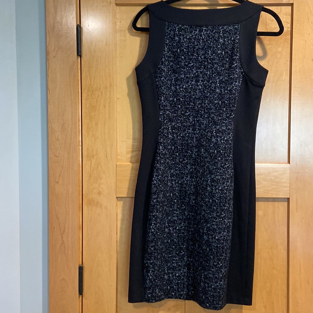 Dress - Picture 5 of 5